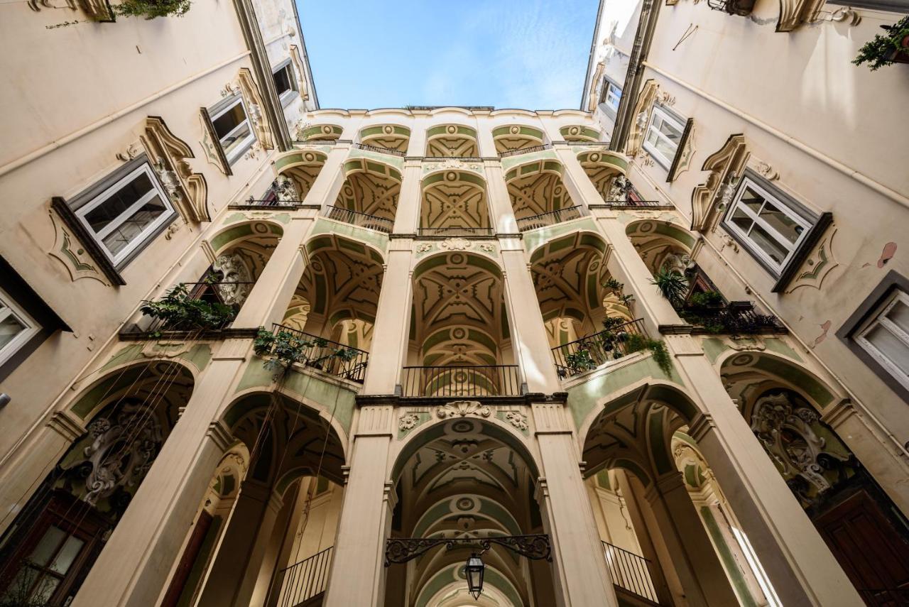 Palazzo Dello Spagnolo Suite Наполи Екстериор снимка